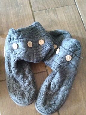 UGG Gray Knit Cable Wool Slipper Boots with Button Trim